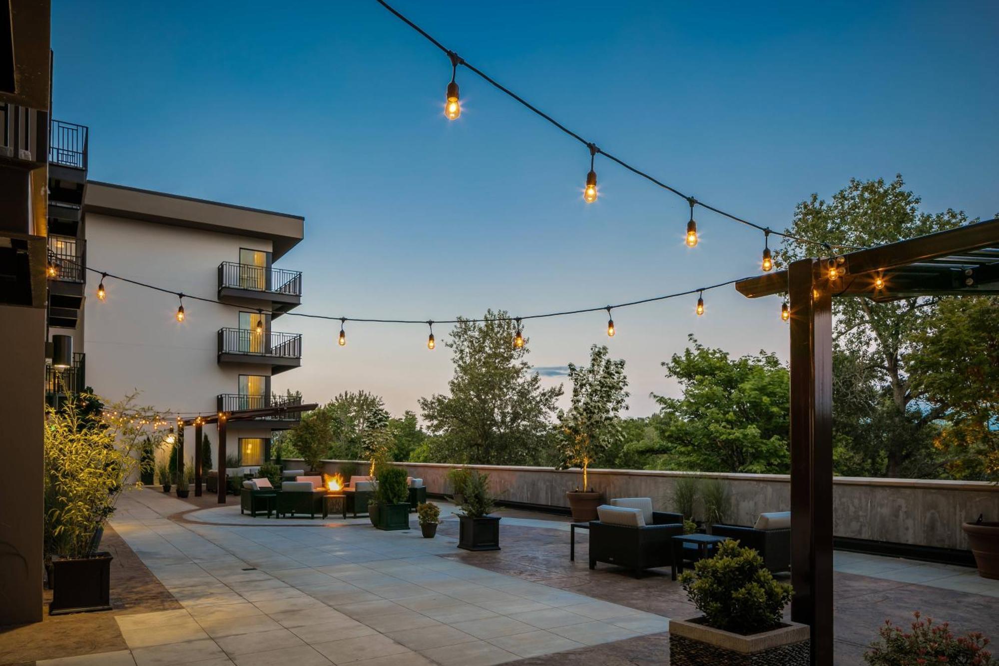 Hotel Courtyard By Marriott