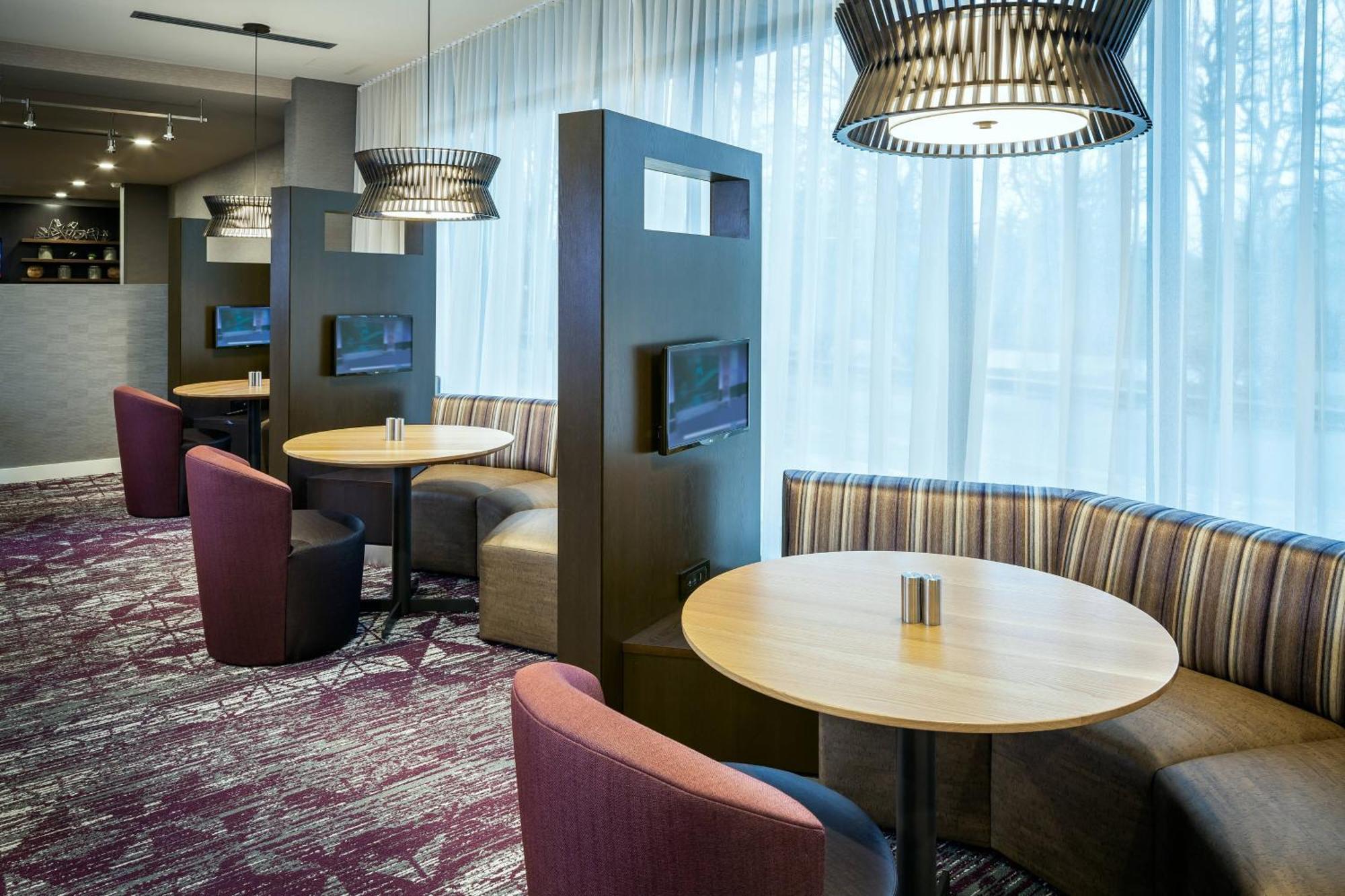 Courtyard By Marriott Hotel 3*