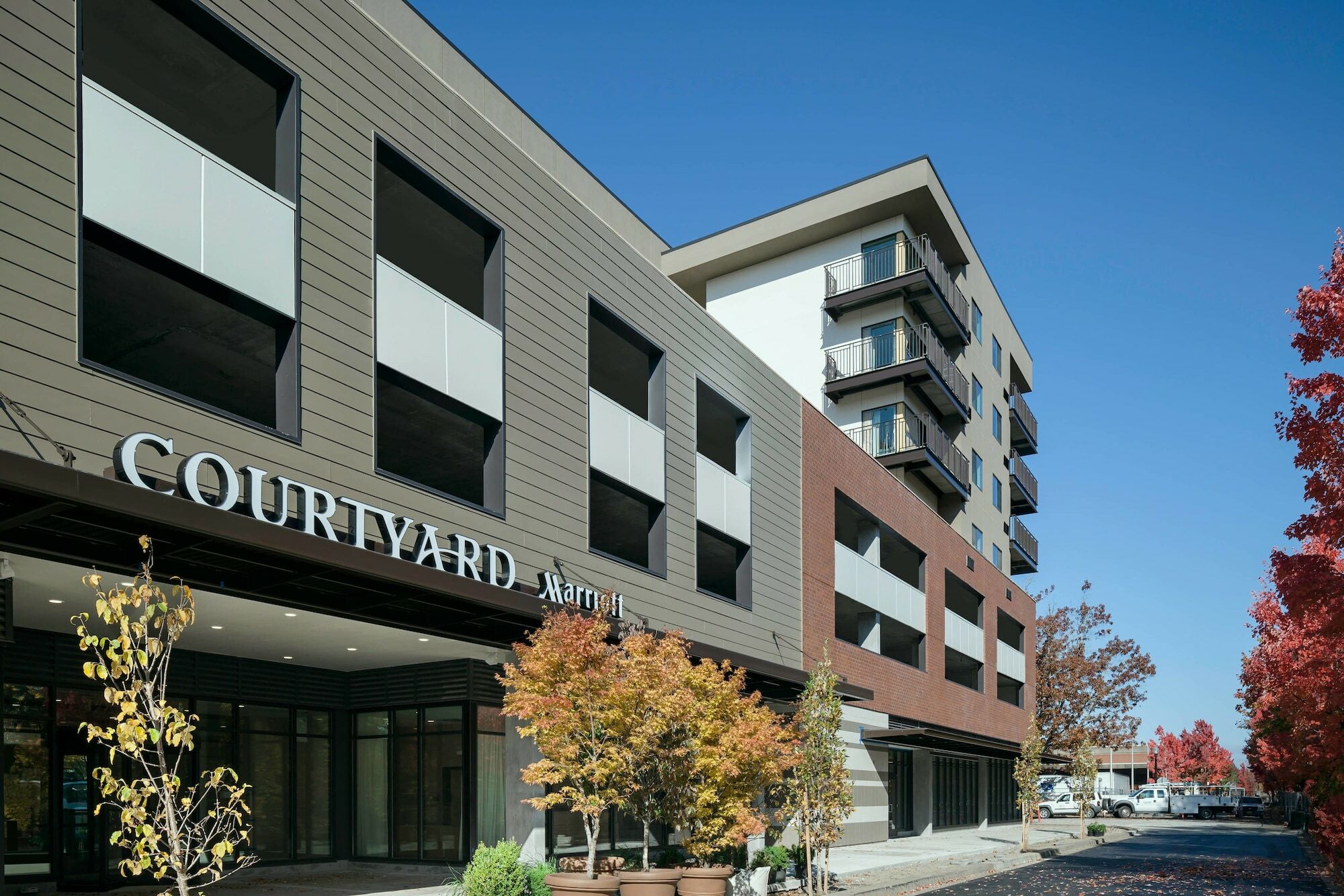 Courtyard By Marriott 3*